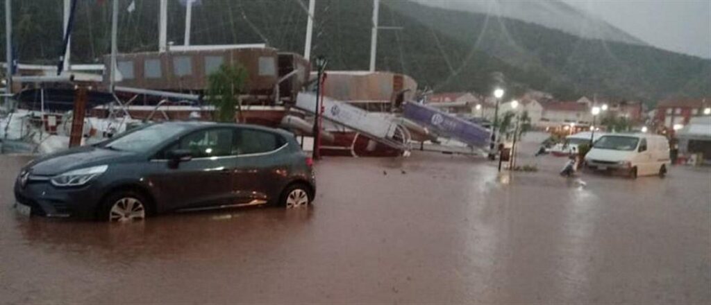 Γηρυόνης: «Ποτάμια» οι δρόμοι στη Λήμνο – Πλημμύρισαν χωριά (βίντεο)