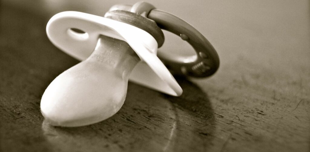 Καλαμάτα – Βρέφος: «Ήταν τυχερό στην ατυχία του – Το απορριμματοφόρο καθυστέρησε να φτάσει λόγω βλάβης»