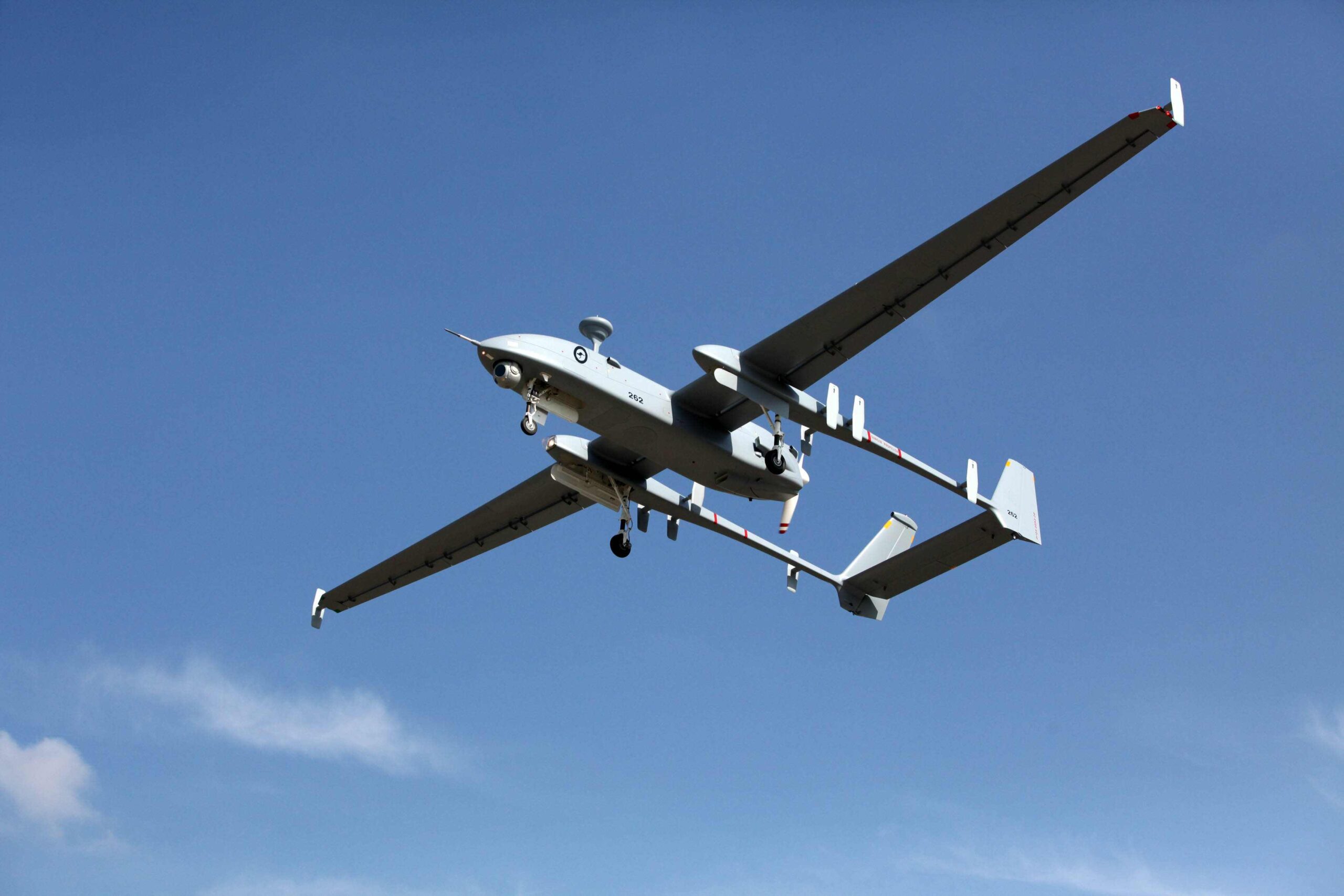 «Έκλεισε» η συμφωνία για δύο ισραηλινά UAV «HERON» – Θα επιχειρούν από την Κρήτη
