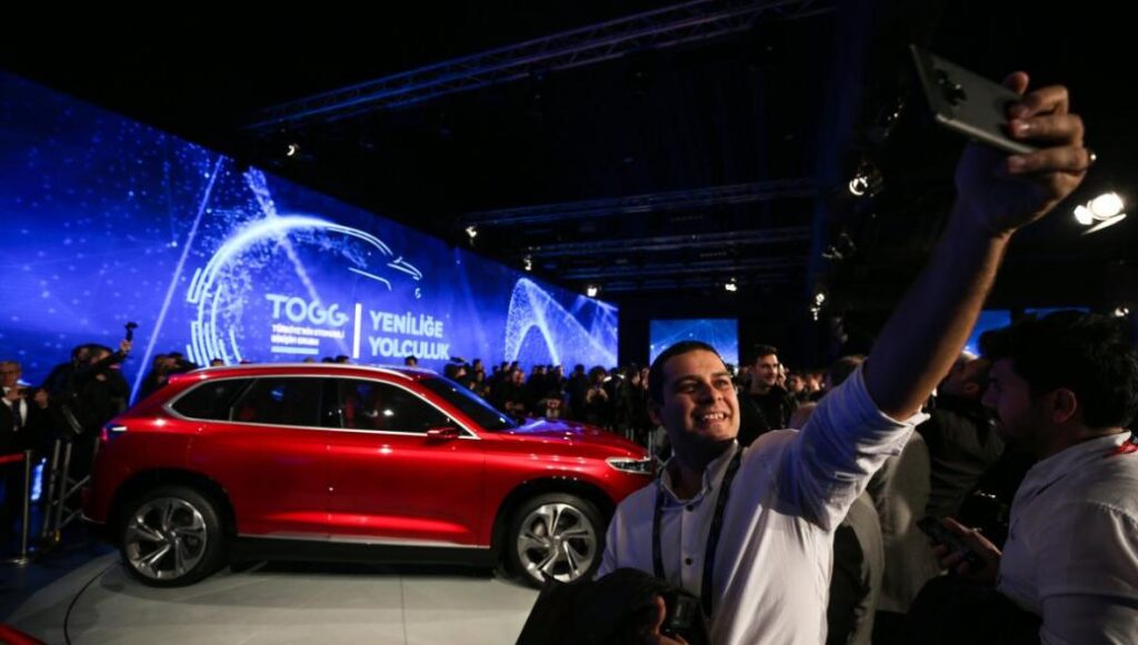 Ο Ερντογάν προωθεί το πρώτο ηλεκτροκίνητο αυτοκίνητο της Τουρκίας