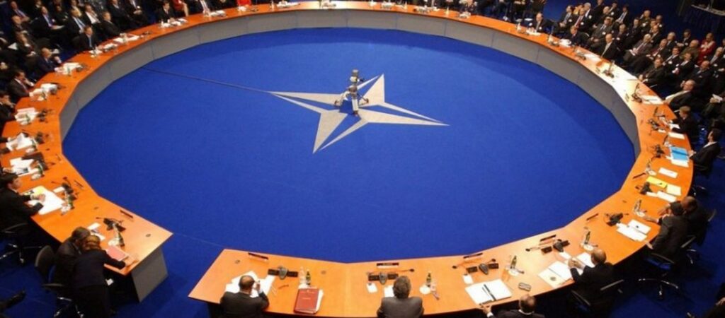 ΝΑΤΟ: Διακόπτει τις στρατιωτικές ασκήσεις στο Ιράκ μετά τη δολοφονία Σουλεϊμανί