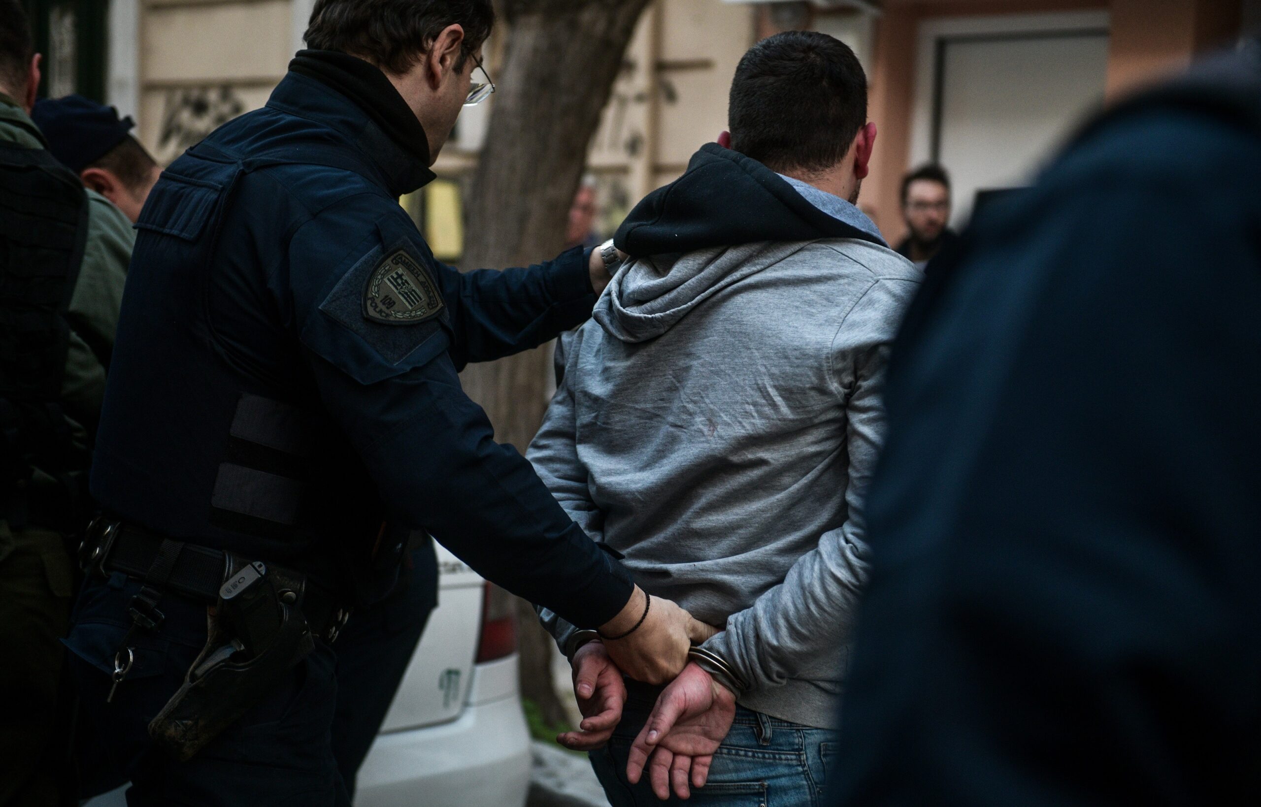Ελεύθεροι οι συλληφθέντες για τα επεισόδια στο Κουκάκι – Αναβλήθηκε η δίκη