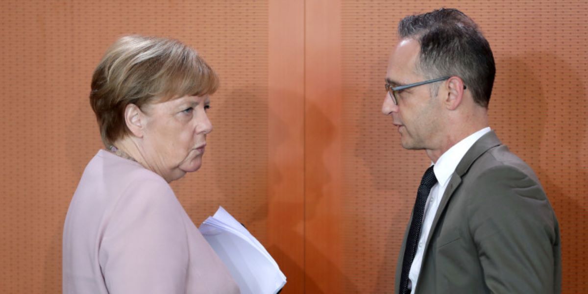 Γερμανικό ΥΠΕΞ: «Παραβίαση του εμπάργκο όπλων η αποστολή στρατευμάτων στη Λιβύη»