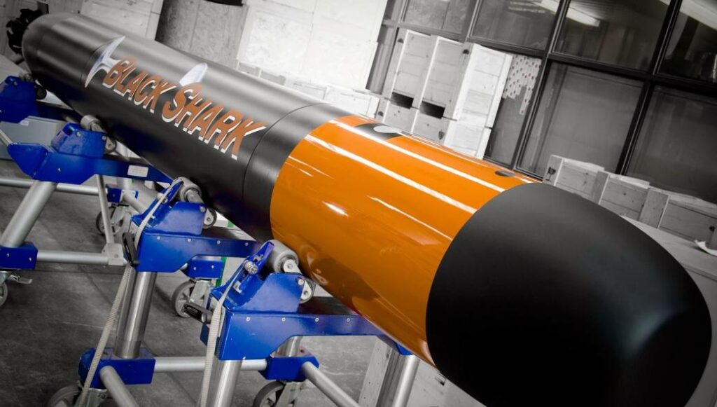 Η Leonardo προσφέρει τις τορπίλες βαρέως τύπου «Black Shark» στο ΠΝ με έκπτωση 25%