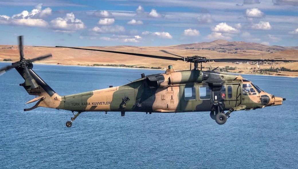 Η Τουρκία δημιουργεί δύναμη αεραποβάσεων στα ελληνικά νησιά: Παραλαμβάνει το πρώτο από τα 109 T-70 Blackhawk
