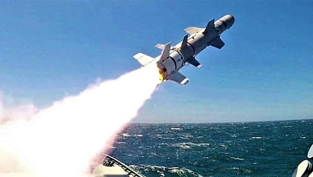 Σε παραμέτρους προσβολής του τουρκικού ερευνητικού Oruc Reis εισήλθε η ελληνική φρεγάτα «Νικηφόρος Φωκάς»