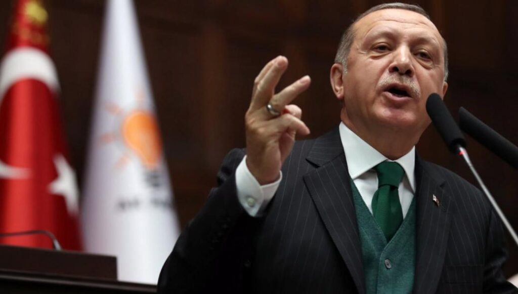 Ερντογάν για Γ.Λαγό: «Ατιμία το σκίσιμο της σημαίας, δεν εκπροσωπεί όλη την Ελλάδα»