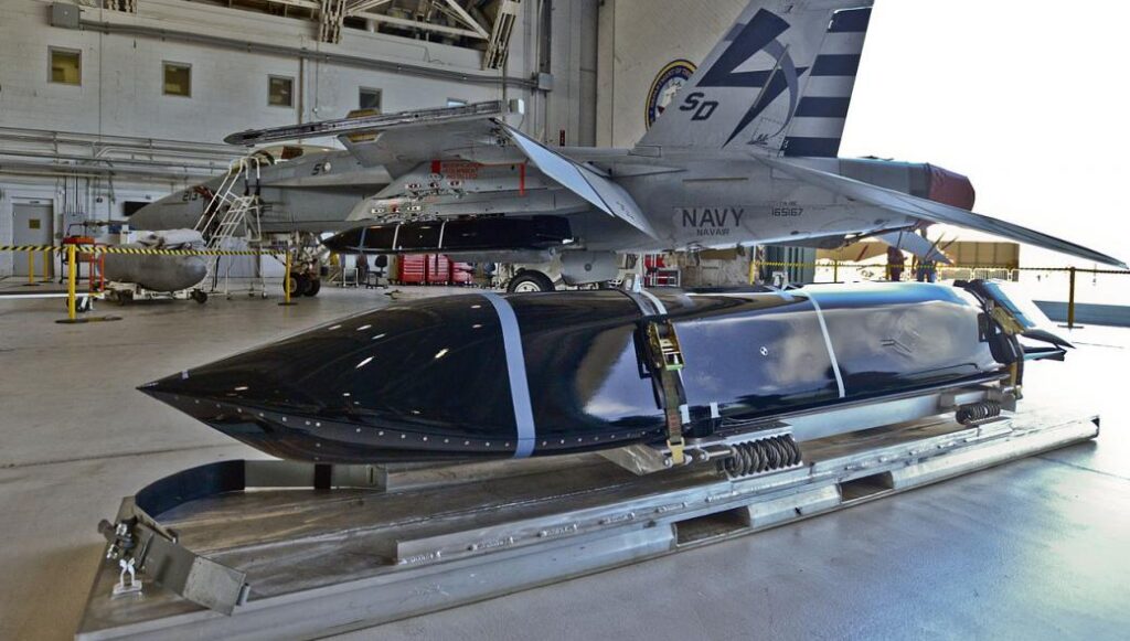 Με 200 πυραύλους AGM-158C LRASM ποντάρει στον σχηματισμό αποτροπής έναντι της Κίνας η Αυστραλία (βίντεο)