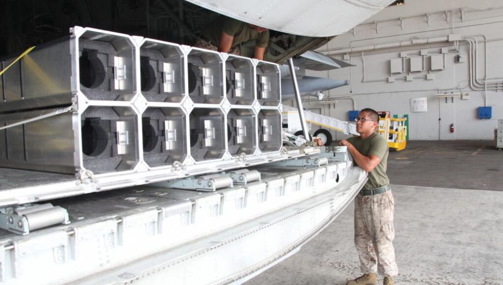 Όταν τα C-130 μετατρέπονται σε… βομβαρδιστικά (βίντεο)