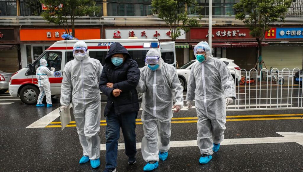 Kινέζος δισεκατομμυριούχος: «Οι νεκροί στην Κίνα είναι 50.000 και τα κρούσματα 1.500.000 αλλά το κρύβουν»! (βίντεο)