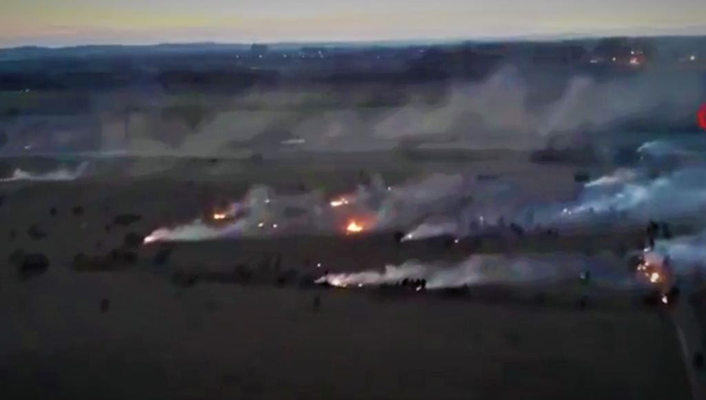 Συγκλονιστικό βίντεο από drone στις Καστανιές του Εβρου: Κατάσταση πολιορκίας