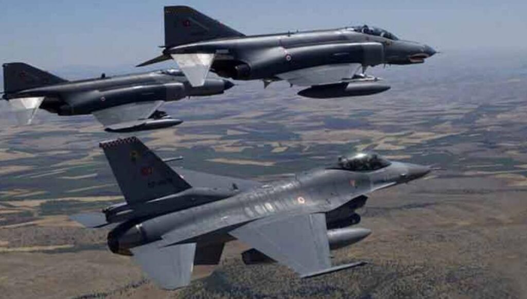 Τουρκικά μαχητικά F-16 στα 3.000 μέτρα πάνω από τη νήσο Ρω