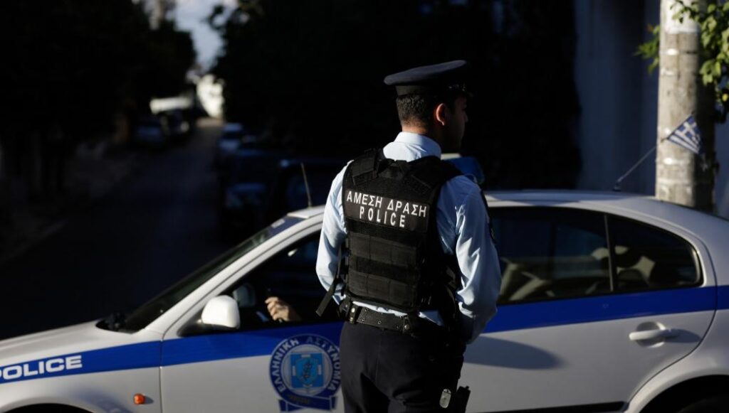 Αγρίνιο: Ρομά έκαναν ληστείες με…μάσκες «La casa de Papel» – Συνελήφθησαν μετά από περιπετειώδη καταδίωξη (φωτο)