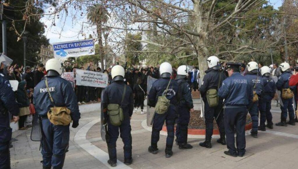 Λέσβος: Κλείνουν για λόγους ασφαλείας τα σχολεία σε Μόρια και Παναγιούδα εξαιτίας του μεταναστευτικού