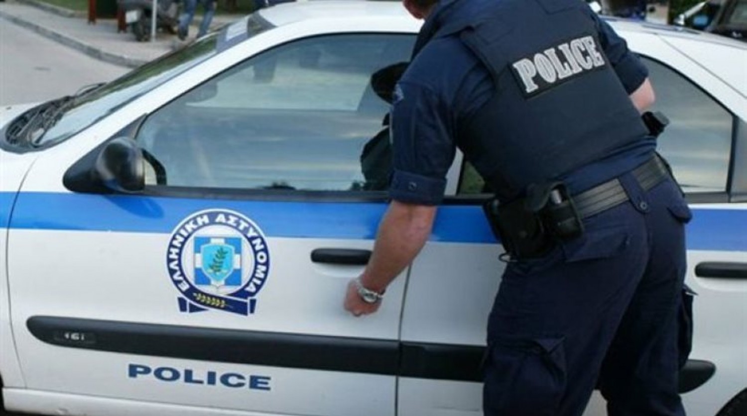 Ηλιούπολη: Χειροπέδες σε αλλοδαπούς διαρρήκτες – Εντοπίστηκαν μέσα στη ντουλάπα της οικίας (φώτο)
