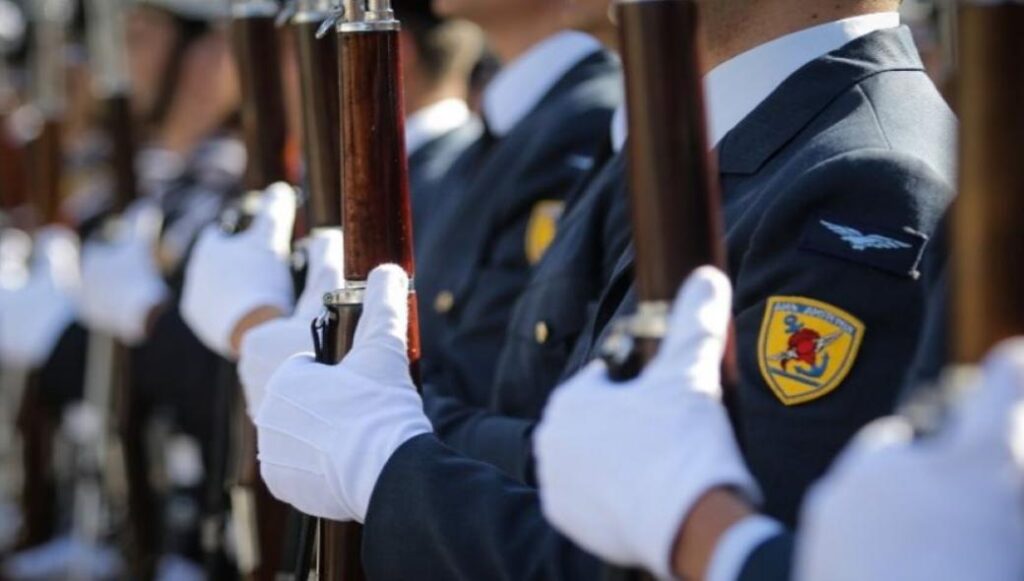 ΓΕΕΘΑ: «Δεν κάνουμε επιστράτευση» – Τι έλεγε το μυστηριώδες μήνυμα