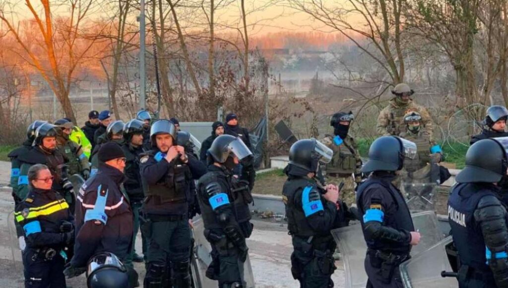 Έβρος: Κατέφτασαν νέες δυνάμεις της Frontex για την ενίσχυση των συνόρων (φώτο-βίντεο)