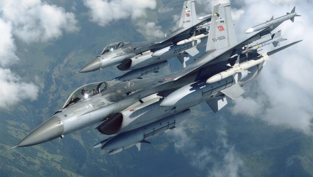 Τουρκικές υπερπτήσεις εν μέσω 25ης Μαρτίου – Για ποια ΜΟΕ μιλάμε;