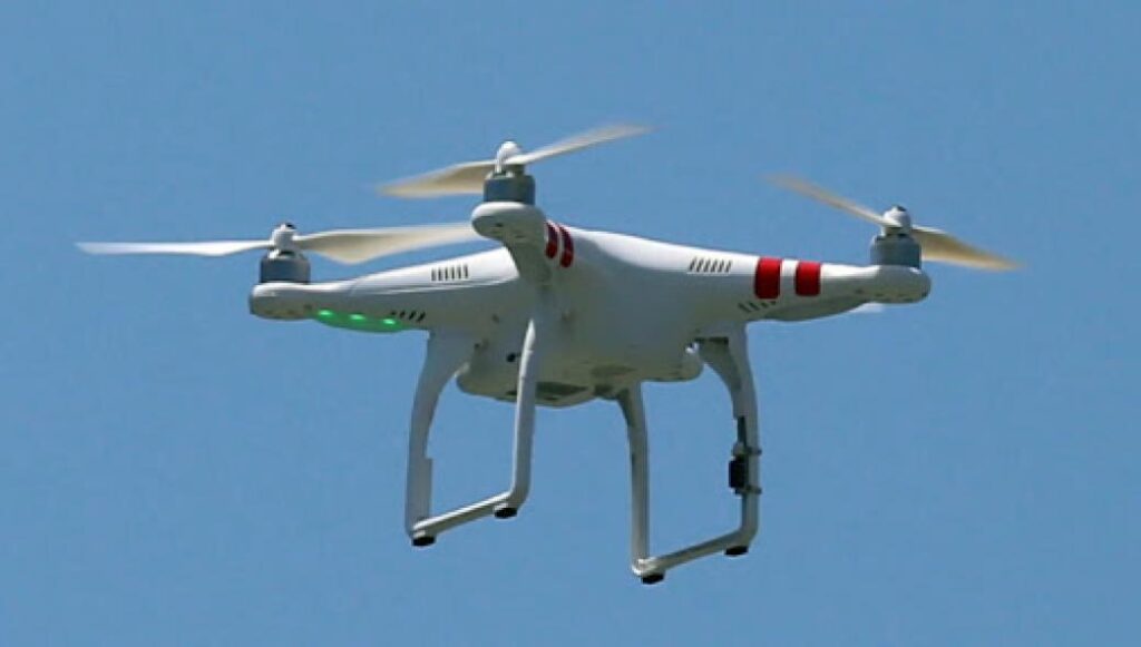 Drone επιστρατεύει ο δήμος Φυλής για να ελέγχει συνοικίες που κατοικούν Ρομά – «Τέλος» στις άσκοπες μετακινήσεις (φωτο)