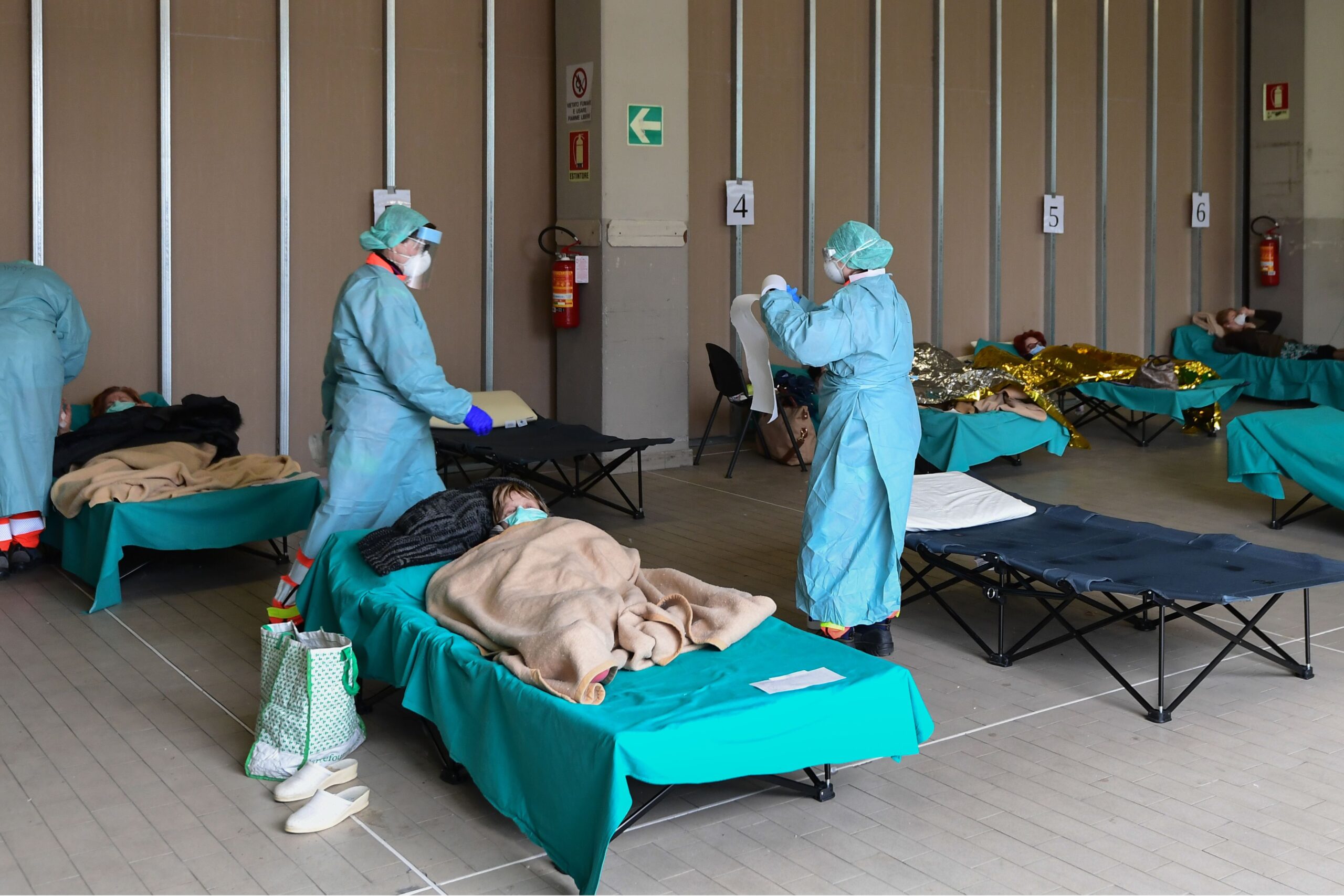 Αλβανοί γιατροί πήγαν στην Ιταλία για να βοηθήσουν για τον κορωνοϊό κι έφαγαν πρόστιμο 5.000 ευρώ!