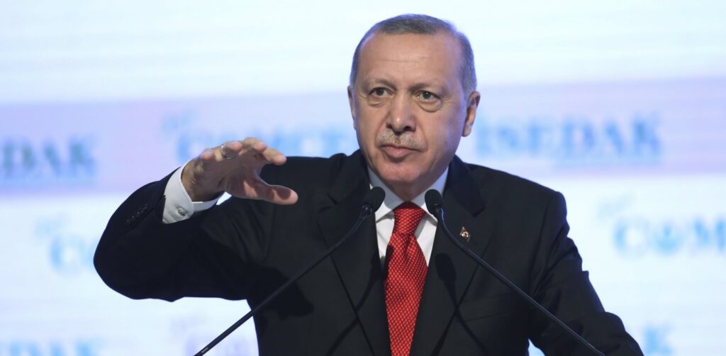 Ο Ρ.Τ.Ερντογάν ανακοίνωσε τα πρώτα μέτρα «χαλάρωσης» για τον κορωνοϊό