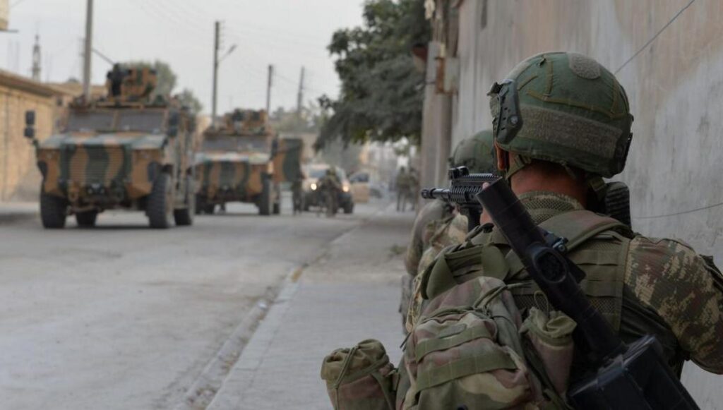 Συριακό παρατηρητήριο: «Τούρκοι στόχευσαν ρωσική βάση – Σκοτώθηκε Κούρδος φρουρός του SDF»