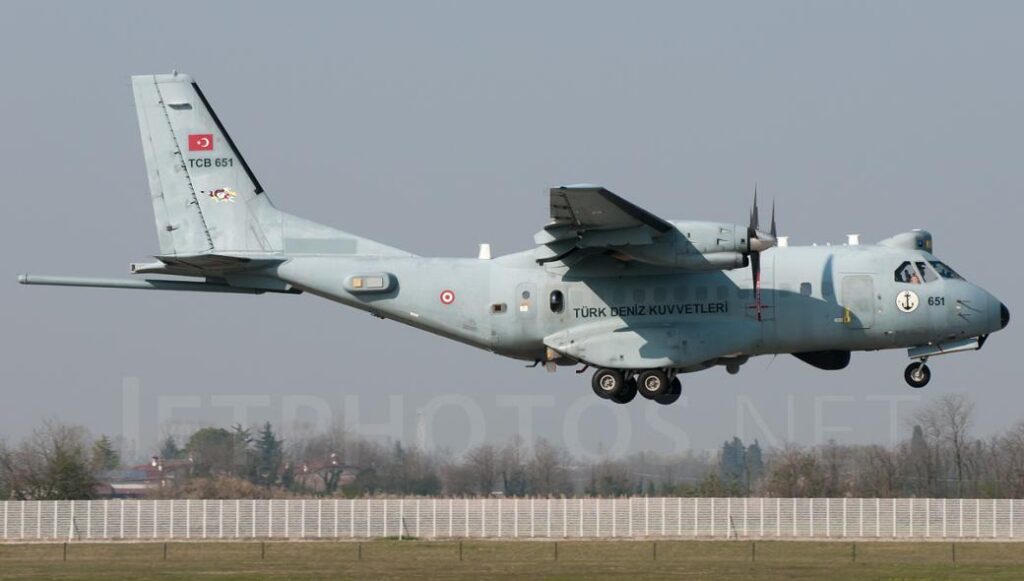 Αιγαίο: 32 παραβιάσεις του Εθνικού Εναέριου Χώρου από ένα τουρκικό CN-235