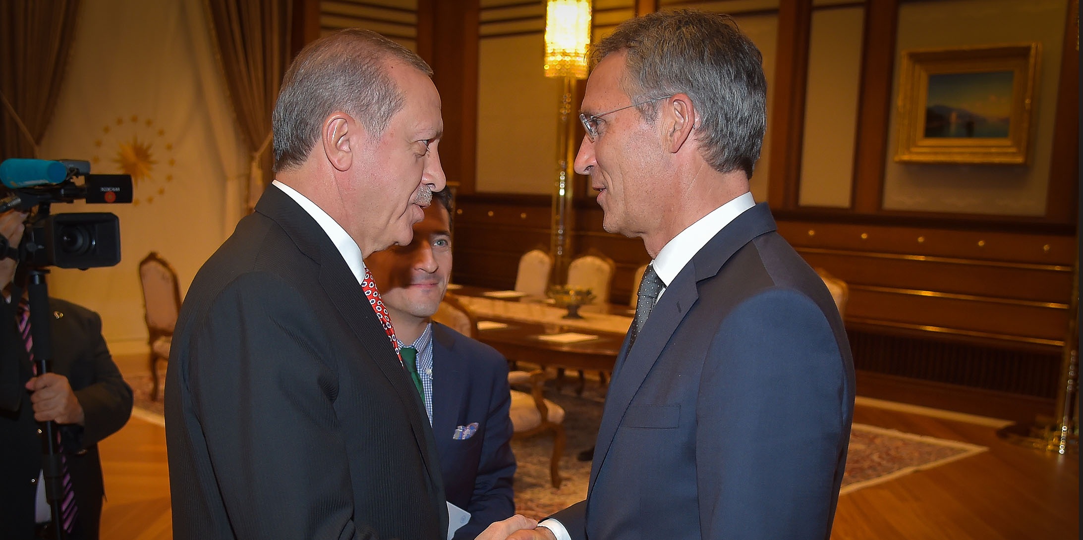 Έκτακτη τηλεφωνική επικοινωνία Ερντογάν με Στόλτενμπεργκ για Λιβύη: Στενεύουν τα περιθώρια για την Ελλάδα