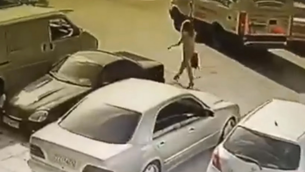 Καλλιθέα: Τα τρία ερωτήματα που εξετάζει η ΕΛ.ΑΣ – Πρόκειται τελικά για ερωτική αντιζηλία; (βίντεο)