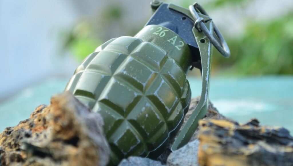 Καλαμπάκα: Εντοπίστηκε βλήμα όλμου και χειροβομβίδα – Δείτε τις φωτογραφίες