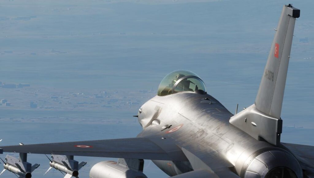 Βίντεο: Τουρκικά F-16 βομβαρδίζουν στόχους των Κούρδων στο βόρειο Ιράκ (βίντεο)