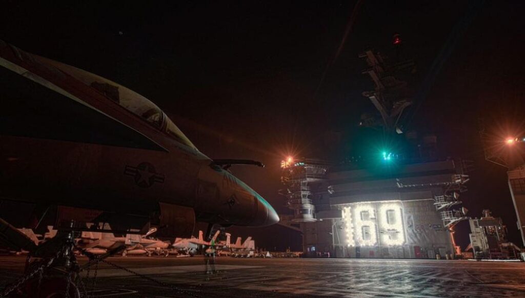 Ρεκόρ για το αεροπλανοφόρο USS Dwight D. Eisenhower: 169 συνεχείς ημέρες σε περιπολία