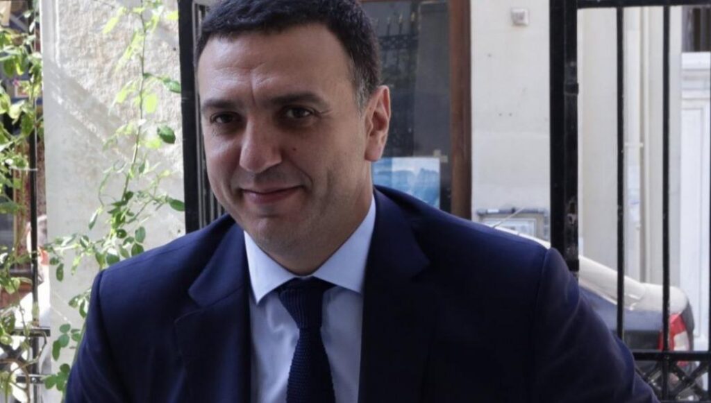Γύρισαν… την πλάτη στον Βασίλη Κικίλια στο νοσοκομείο Ρεθύμνου! (φώτο)