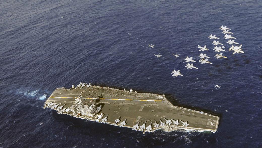 Τι σημαίνει η επιστροφή της αεροπορικής πτέρυγας του USS “Roosevelt” στις βάσεις της;