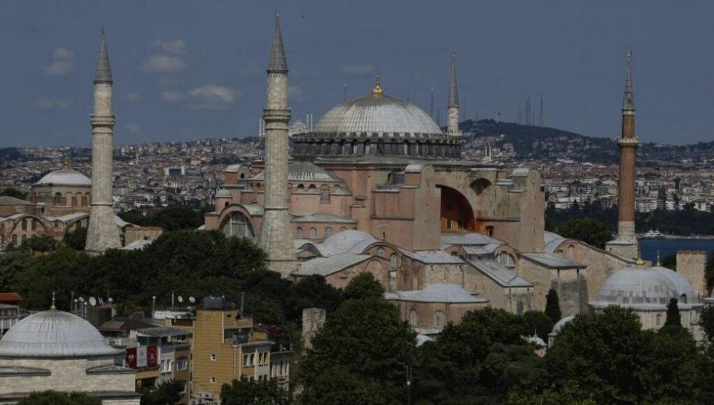 Συγκέντρωση διαμαρτυρίας στην Αθήνα για την Αγία Σοφία – Που και πότε θα γίνει