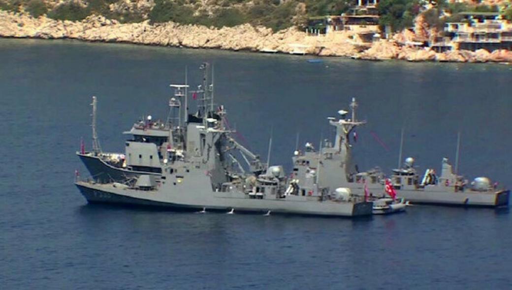 Yeni Safak: «Απέναντι από το Καστελόριζο η συνοδεία του Oruç Reis»