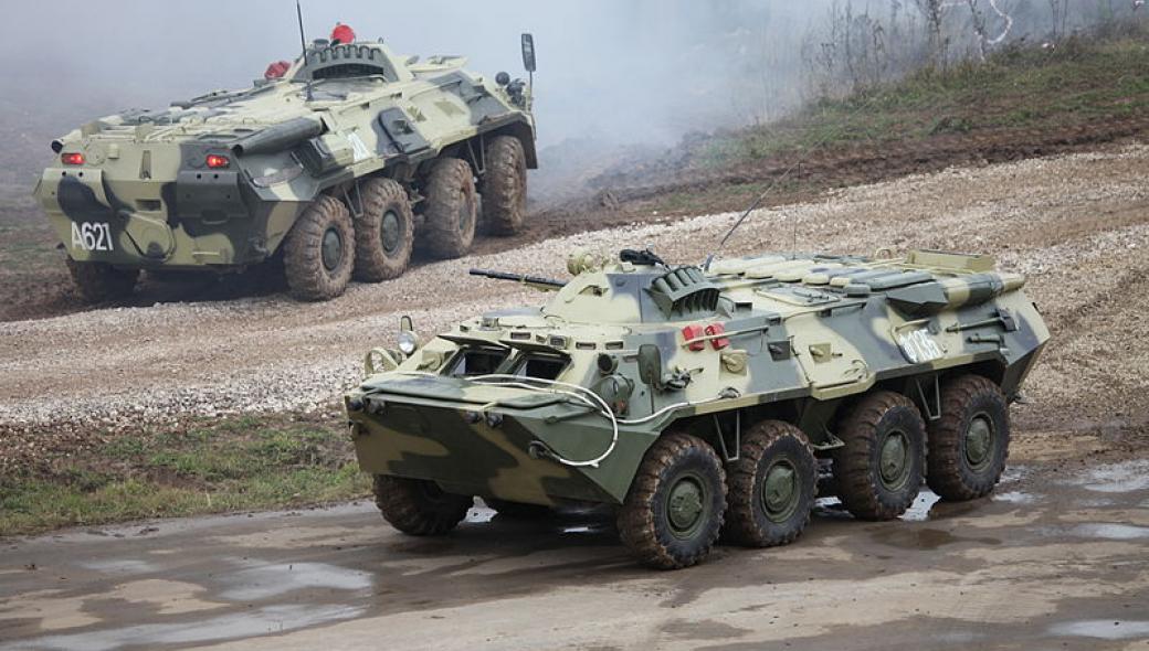 Κασπία: BTR-80 βγαίνουν στην παραλία ανάμεσα σε… κολυμβητές