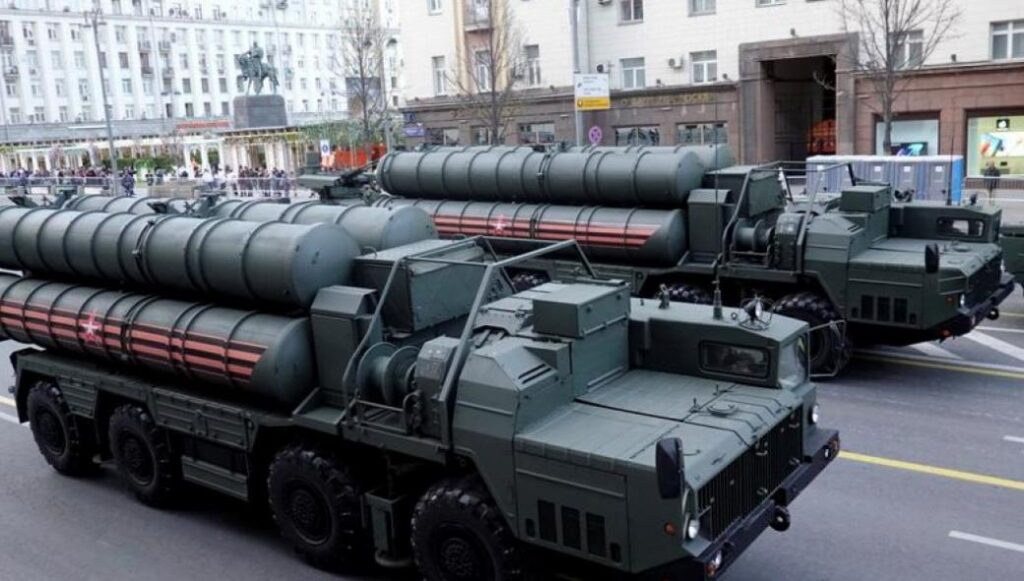 Η Τουρκία δεν κάνει πίσω στα εξοπλιστικά παρά την υποβάθμιση από την Fitch