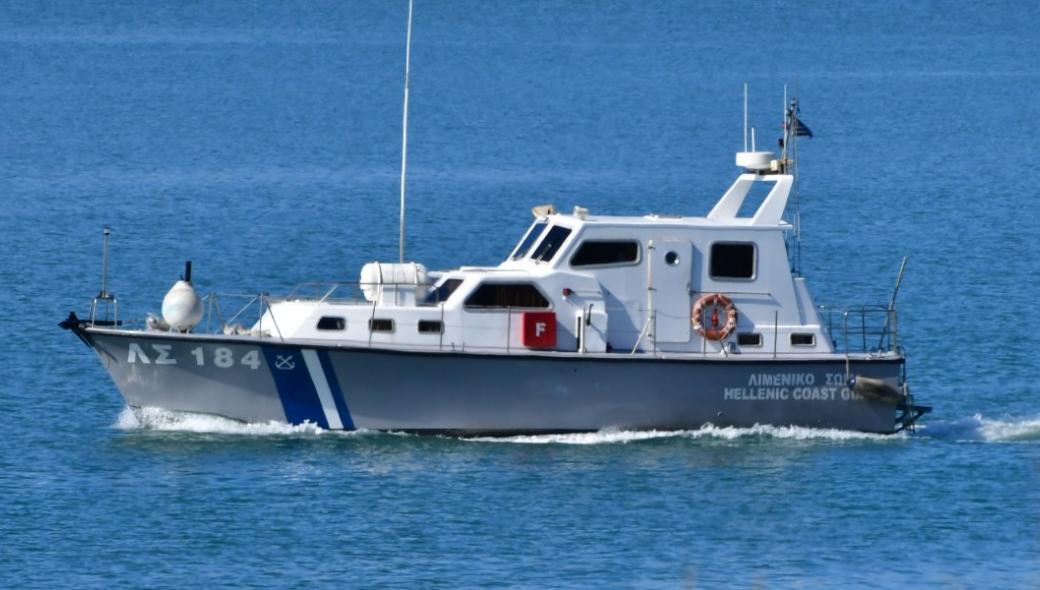Προσάραξη τουρκικού πλοίου με 13 άτομα πλήρωμα στην Τήλο – Τέσσερα σκάφη του λιμενικού στο σημείο