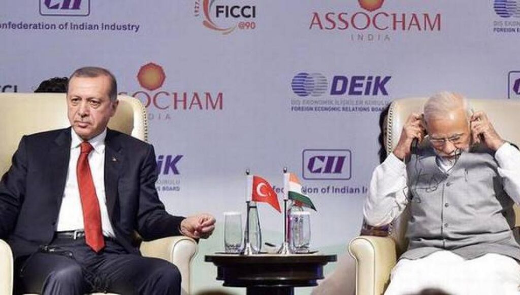 Η Ινδία κατηγορεί την Τουρκία ότι υποστηρίζει το Πακιστάν στο Κασμίρ