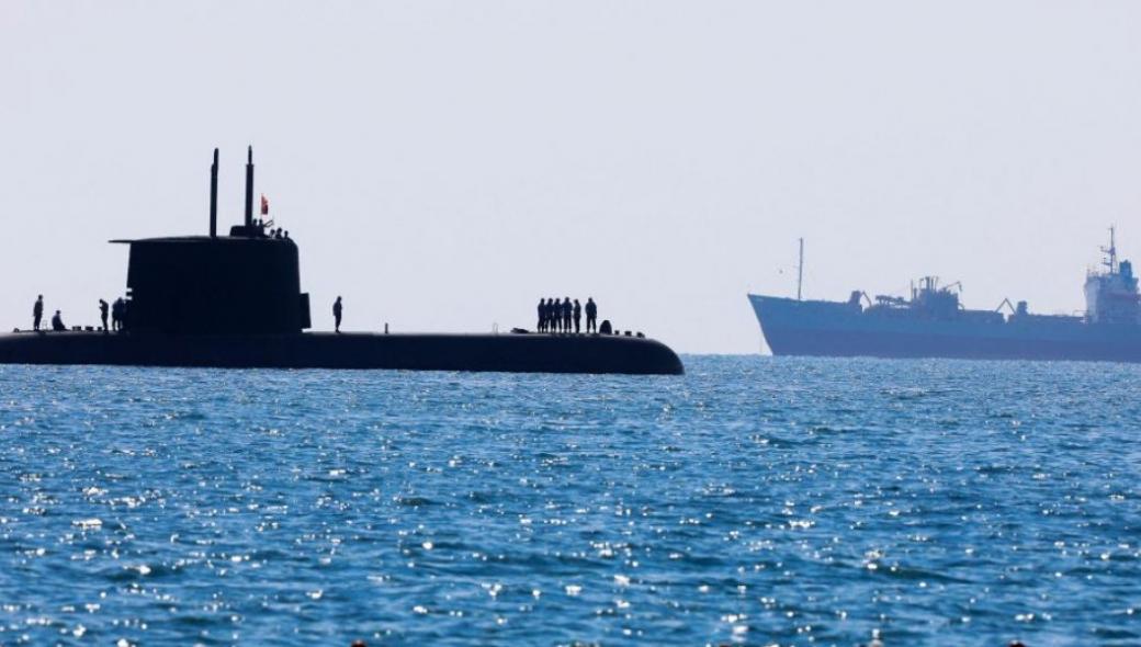 Τουρκικό υποβρύχιο κατέπλευσε στο λιμάνι της Αττάλειας όπου βρίσκεται και το Oruç Reis