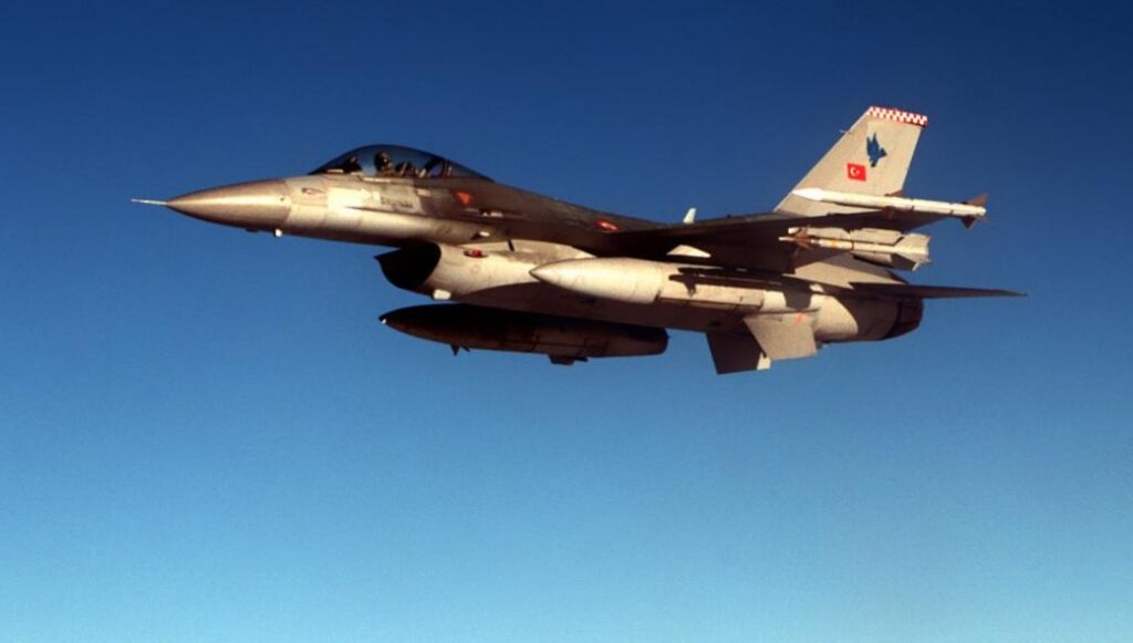 Ζεύγος τουρκικών F-16 και τρία CN-235 εισήλθαν στο FIR Αθηνών