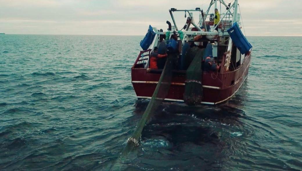 Η Τουρκία εισβάλει με αλιευτικά εντός των 6 ν.μ στην Λέσβο – Πολιορκεί Θάσο και Σαμοθράκη