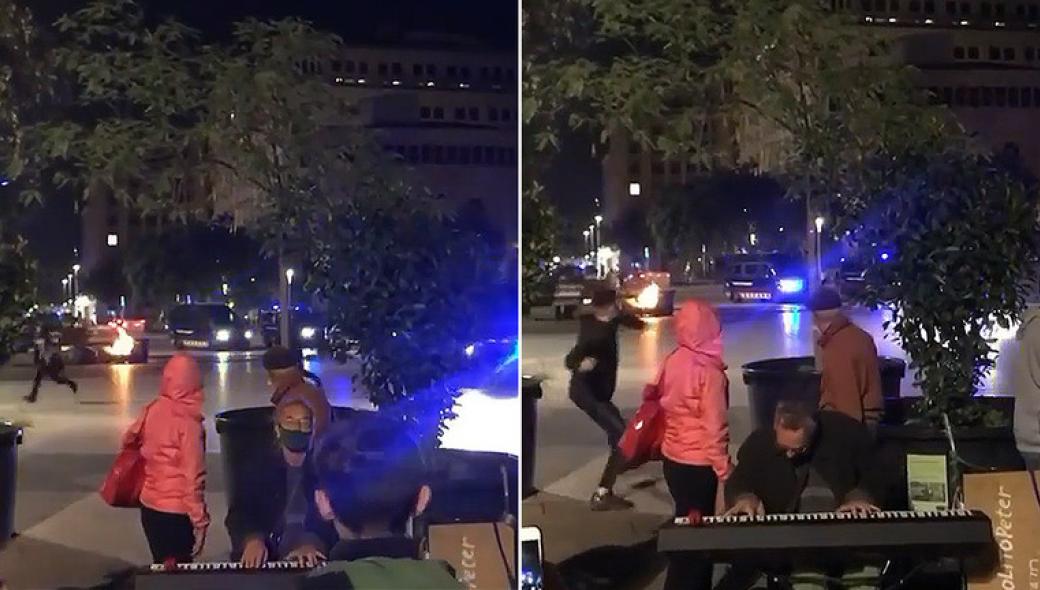 Βαρκελώνη: Έφοδος της αστυνομίας σε πλατεία για να διώξει κόσμο και ο πιανίστας παίζει ατάραχος!