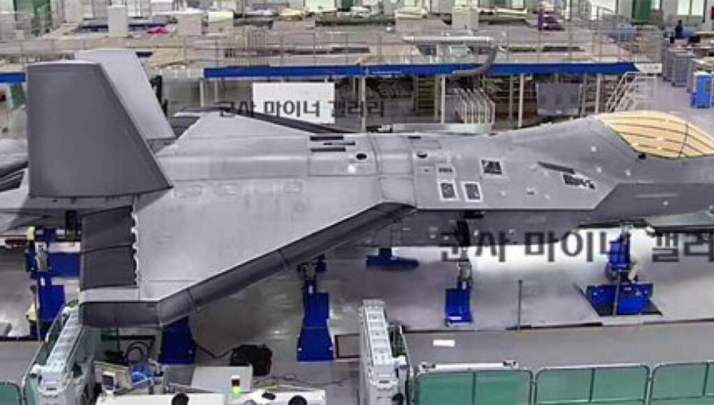 KF-X: Ολοκληρώνεται η κατασκευή του μαχητικού 4,5 γενιάς της Νότιας Κορέας