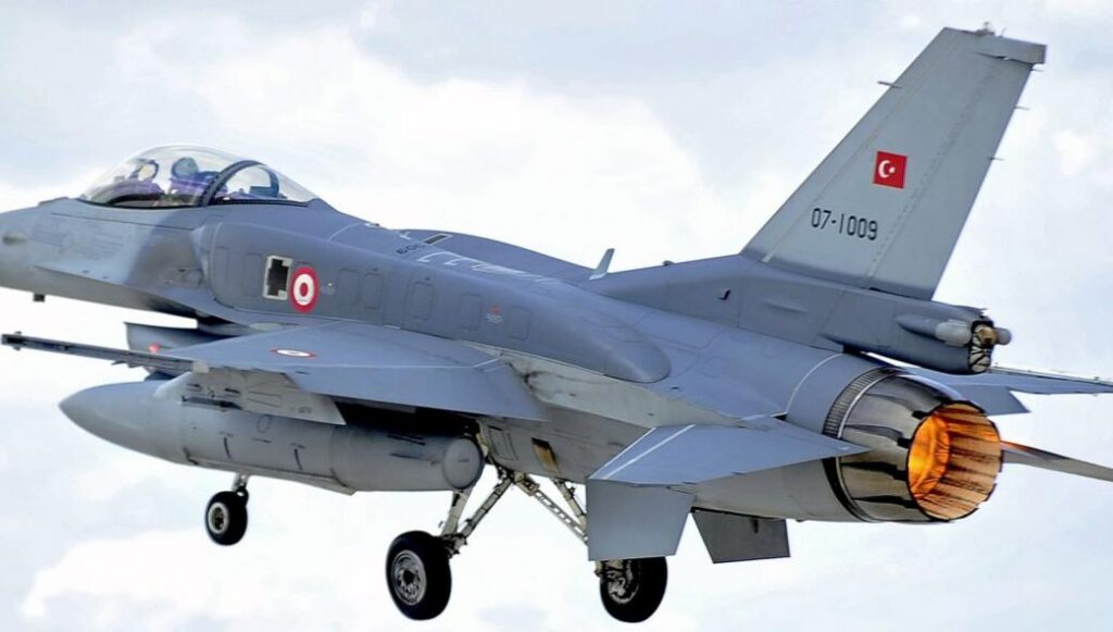 Νέα υπέρπτηση τουρκικών F-16 πάνω από τις Οινούσσες