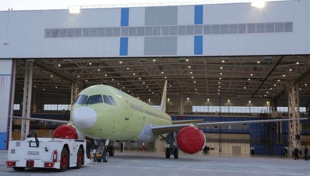 Το ρωσικό επιβατικό αεροσκάφος MC-21 προετοιμάζεται για την πρώτη πτήση του
