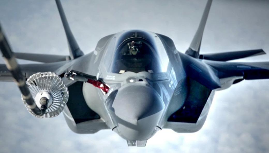 Ανεφοδιασμός F-35A στην περιοχή ευθύνης της CENTCOM