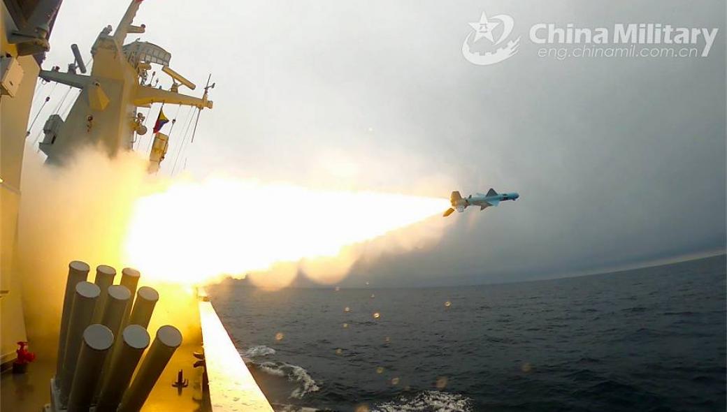Κινεζικό ναυτικό: Βολή πυραύλου στα 200 χλμ. από κορβέτα