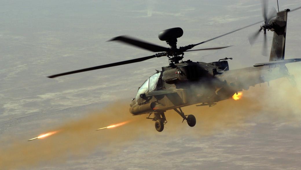 Παρελήφθησαν τα δύο αναβαθμισμένα ελικόπτερα AH-64E  Apache από το βρετανικό Στρατό